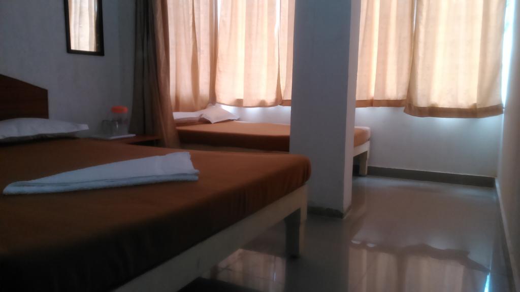 Hotel Galaxy Comforts Maisúr Pokoj fotografie